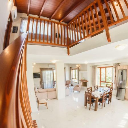 Villa Irina Míloi Kültér fotó